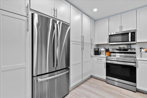 Touwnhouse à vendre à Palm Beach Gardens, Floride: 2 chambres, 165.37 m2 № 2182809 - photo 6