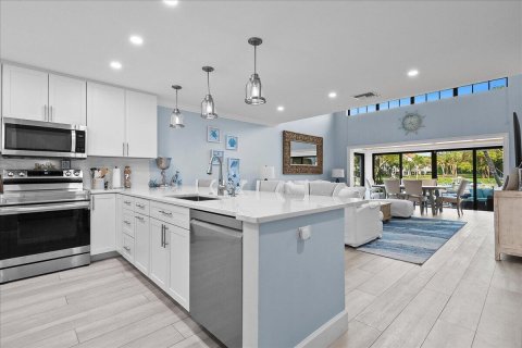 Touwnhouse à vendre à Palm Beach Gardens, Floride: 2 chambres, 165.37 m2 № 2182809 - photo 4
