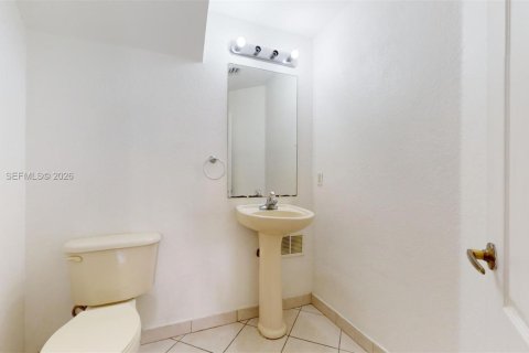 Condo in Miami, Florida, 3 bedrooms  № 2041001 - photo 20