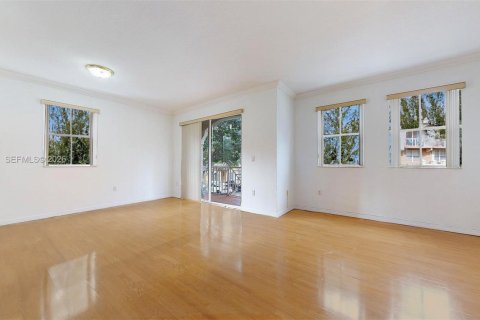 Condo in Miami, Florida, 3 bedrooms  № 2041001 - photo 30