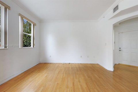 Condo in Miami, Florida, 3 bedrooms  № 2041001 - photo 28