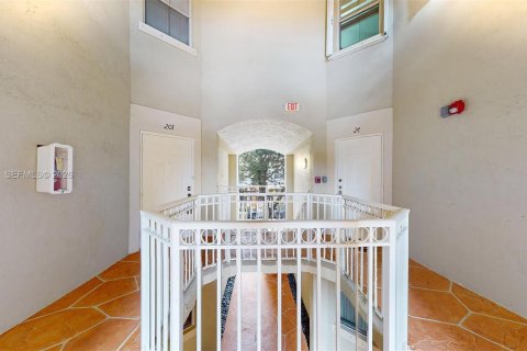 Condo in Miami, Florida, 3 bedrooms  № 2041001 - photo 6