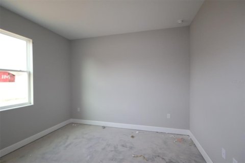 House in Apopka, Florida 5 bedrooms, 370.12 sq.m. № 2092598 - photo 7