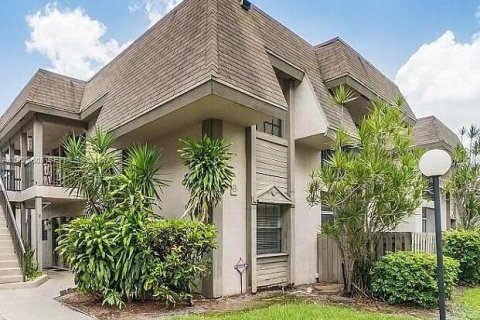 Condo in Sunrise, Florida, 2 bedrooms  № 1987075 - photo 1