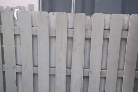 Condo in Sunrise, Florida, 2 bedrooms  № 1987075 - photo 5