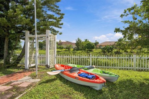 House in North Port, Florida 3 bedrooms, 122.63 sq.m. № 2393478 - photo 20
