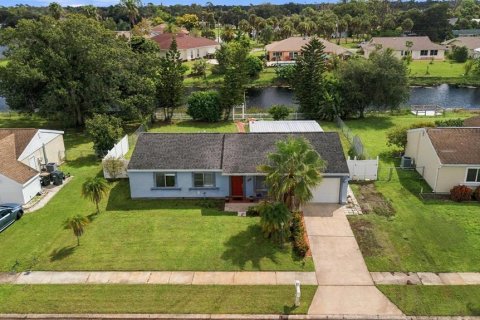 House in North Port, Florida 3 bedrooms, 122.63 sq.m. № 2393478