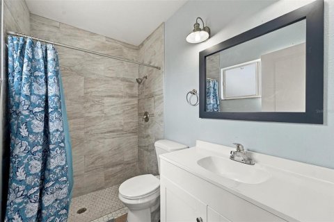 House in North Port, Florida 3 bedrooms, 122.63 sq.m. № 2393478 - photo 23