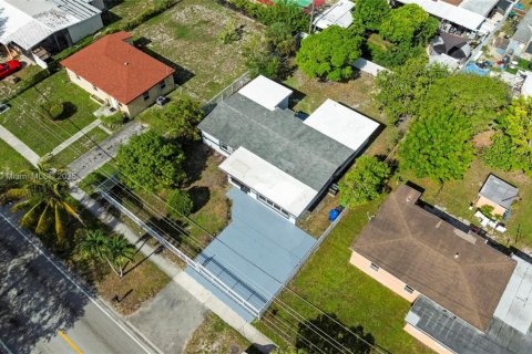 Villa ou maison à vendre à Fort Lauderdale, Floride: 4 chambres, 165.92 m2 № 1859124 - photo 29