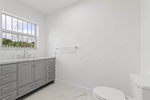 Villa ou maison à vendre à Fort Lauderdale, Floride: 4 chambres, 165.92 m2 № 1859124 - photo 21