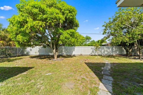 Villa ou maison à vendre à Fort Lauderdale, Floride: 4 chambres, 165.92 m2 № 1859124 - photo 23