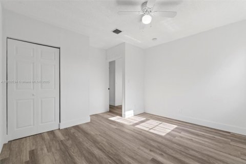Villa ou maison à vendre à Fort Lauderdale, Floride: 4 chambres, 165.92 m2 № 1859124 - photo 14