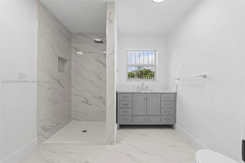 Villa ou maison à vendre à Fort Lauderdale, Floride: 4 chambres, 165.92 m2 № 1859124 - photo 20