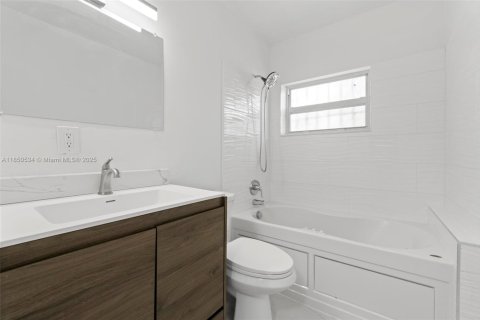 Villa ou maison à vendre à Fort Lauderdale, Floride: 4 chambres, 165.92 m2 № 1859124 - photo 22