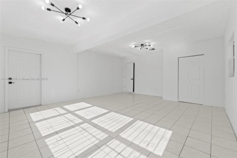Villa ou maison à vendre à Fort Lauderdale, Floride: 4 chambres, 165.92 m2 № 1859124 - photo 18