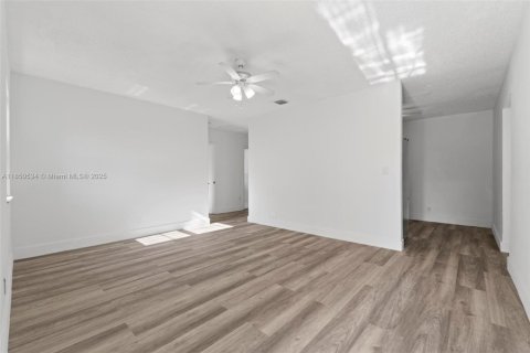 Villa ou maison à vendre à Fort Lauderdale, Floride: 4 chambres, 165.92 m2 № 1859124 - photo 9