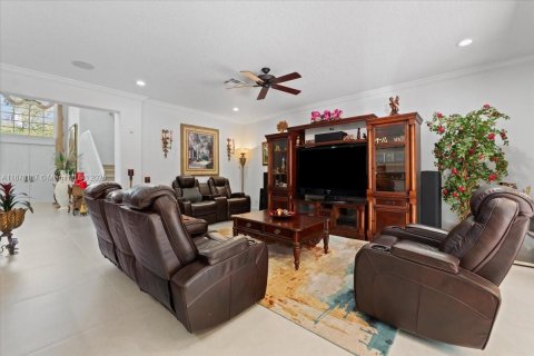 Casa en venta en Miramar, Florida, 4 dormitorios, 332.5 m2 № 1941958 - foto 23