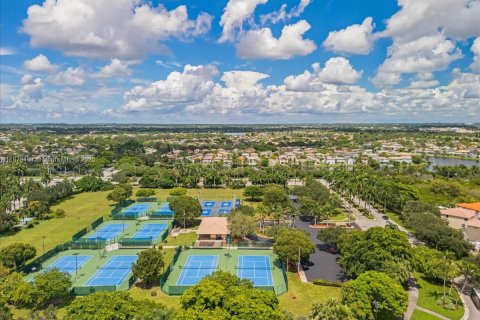 Villa ou maison à vendre à Miramar, Floride: 4 chambres, 332.5 m2 № 1941958 - photo 15
