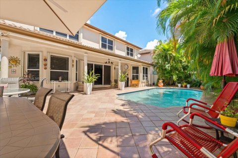 Villa ou maison à vendre à Miramar, Floride: 4 chambres, 332.5 m2 № 1941958 - photo 8