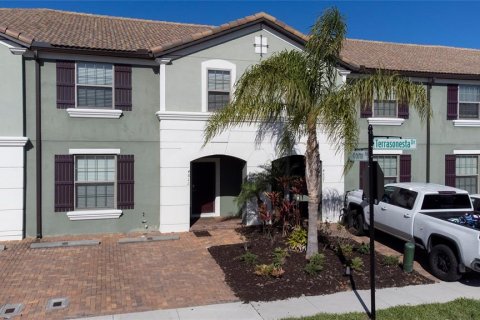 Townhouse in Davenport, Florida 5 bedrooms, 192.87 sq.m. № 1509094 - photo 1