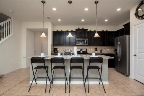 Townhouse in Davenport, Florida 5 bedrooms, 192.87 sq.m. № 1509094 - photo 13