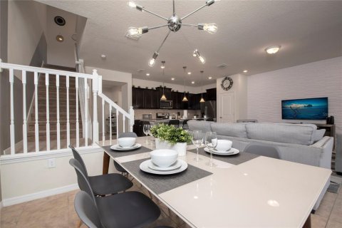 Townhouse in Davenport, Florida 5 bedrooms, 192.87 sq.m. № 1509094 - photo 17