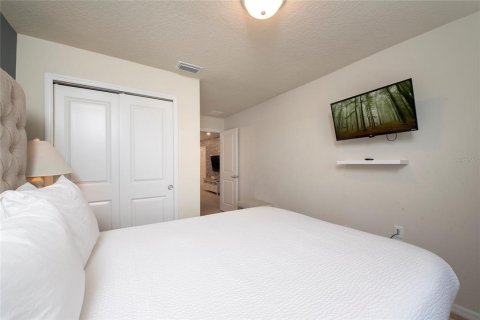 Townhouse in Davenport, Florida 5 bedrooms, 192.87 sq.m. № 1509094 - photo 25