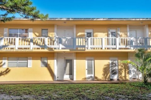 Condo in Deerfield Beach, Florida, 2 bedrooms  № 2080771