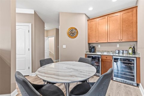 Townhouse in Apollo Beach, Florida 4 bedrooms, 275.73 sq.m. № 2316493 - photo 6
