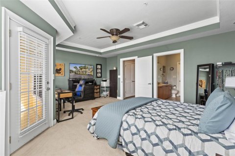 Townhouse in Apollo Beach, Florida 4 bedrooms, 275.73 sq.m. № 2316493 - photo 13