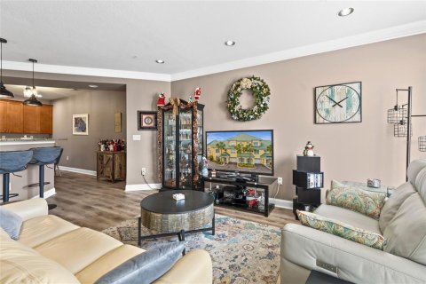 Townhouse in Apollo Beach, Florida 4 bedrooms, 275.73 sq.m. № 2316493 - photo 7