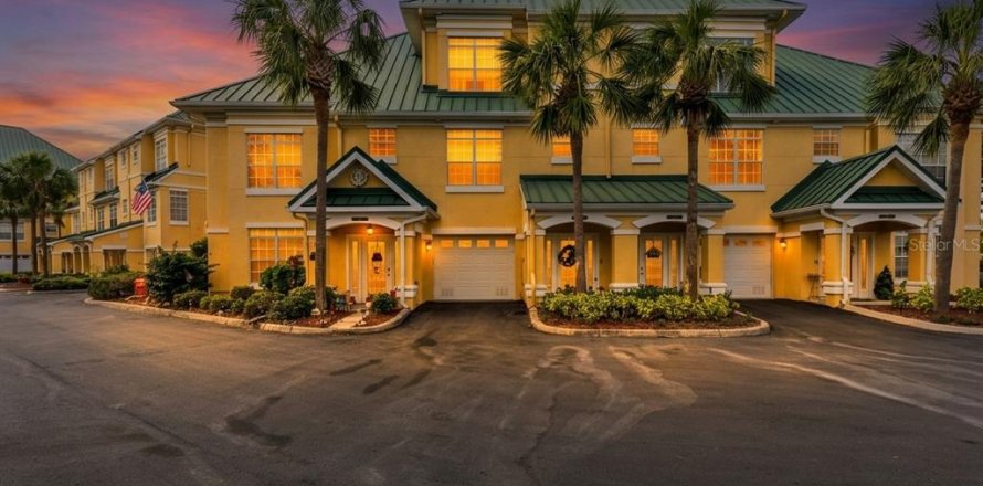 Townhouse in Apollo Beach, Florida 4 bedrooms, 275.73 sq.m. № 2316493