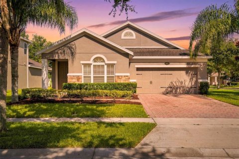 Villa ou maison à vendre à Oviedo, Floride: 4 chambres, 213.49 m2 № 2225606 - photo 2
