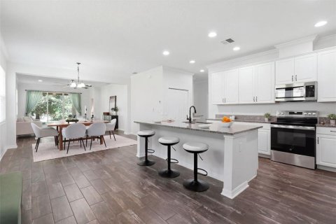 Villa ou maison à vendre à Oviedo, Floride: 4 chambres, 213.49 m2 № 2225606 - photo 7