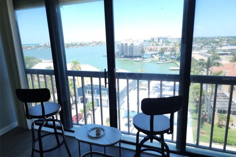 Condo in Clearwater, Florida, 1 bedroom  № 1536319 - photo 9