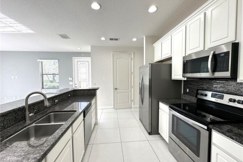 Touwnhouse à louer à Orlando, Floride: 3 chambres, 165.27 m2 № 2395608 - photo 15