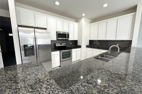 Touwnhouse à louer à Orlando, Floride: 3 chambres, 165.27 m2 № 2395608 - photo 13