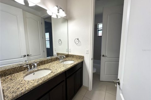 Touwnhouse à louer à Orlando, Floride: 3 chambres, 165.27 m2 № 2395608 - photo 28