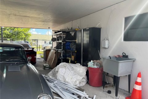 Commercial property in Hollywood, Florida № 1961383 - photo 14