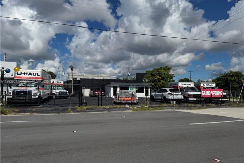 Commercial property in Hollywood, Florida № 1961383 - photo 3