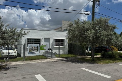 Купить коммерческую недвижимость в Майами, Флорида 164.53м2, № 1892337 - фото 16