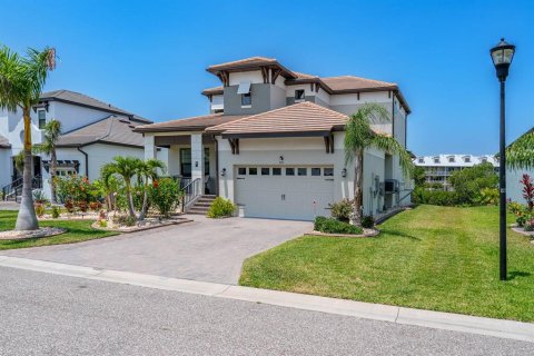 House in Ruskin, Florida 4 bedrooms, 270.62 sq.m. № 1684516 - photo 10