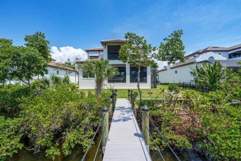 House in Ruskin, Florida 4 bedrooms, 270.62 sq.m. № 1684516 - photo 5