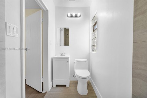 Снять в аренду виллу или дом в Майами, Флорида 3 спальни, 158.77м2, № 1945419 - фото 21