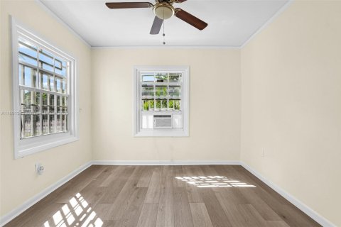 Снять в аренду виллу или дом в Майами, Флорида 3 спальни, 158.77м2, № 1945419 - фото 5