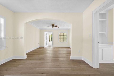 Снять в аренду виллу или дом в Майами, Флорида 3 спальни, 158.77м2, № 1945419 - фото 14