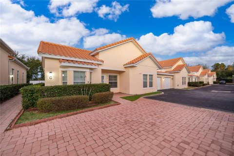 Condo in Tavares, Florida, 2 bedrooms № 2212445