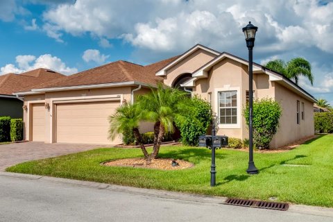 House in Winter Haven, Florida 3 bedrooms, 189.8 sq.m. № 1244416 - photo 3