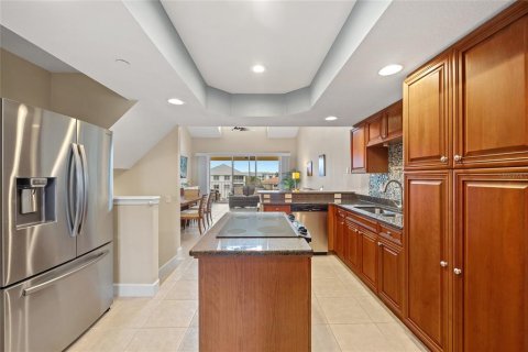 Townhouse in Punta Gorda, Florida 3 bedrooms, 195.47 sq.m. № 1675372 - photo 9