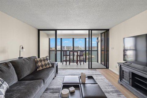 Condo in Saint Pete Beach, Florida, 3 bedrooms  № 1777129 - photo 16
